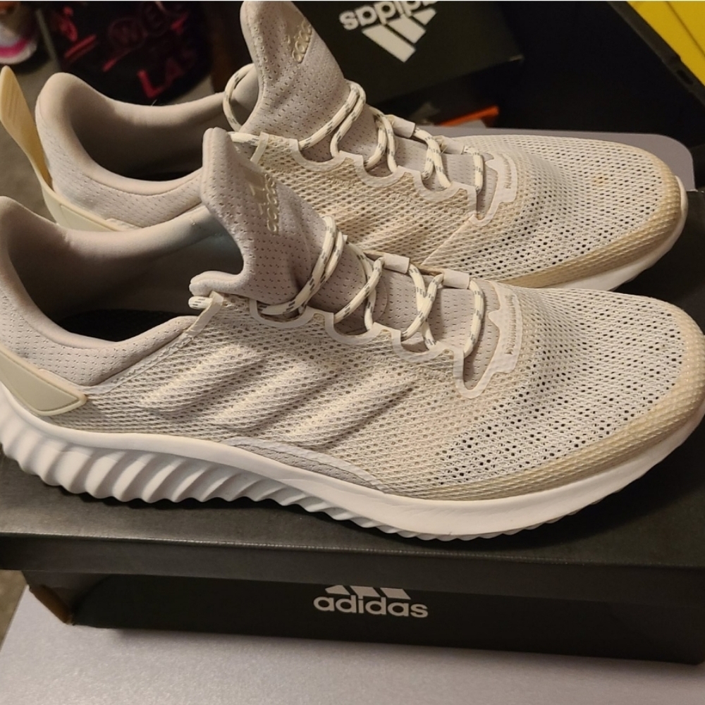 Adidas Alphabounce CR